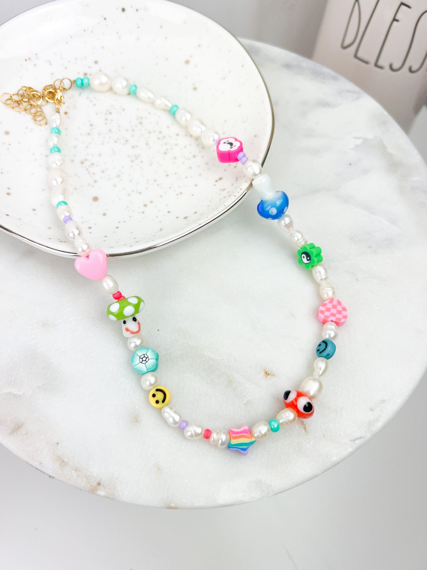 MEL Choker