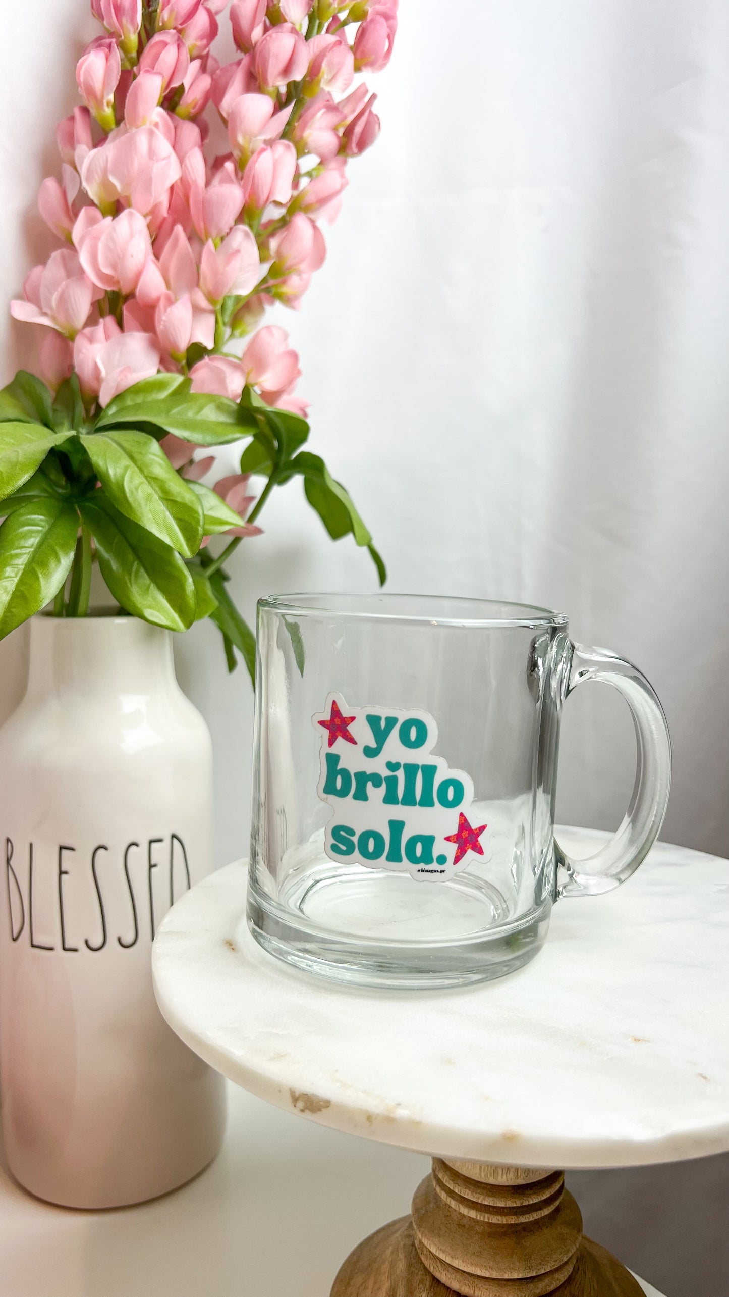 "YO BRILLO SOLA" MUG