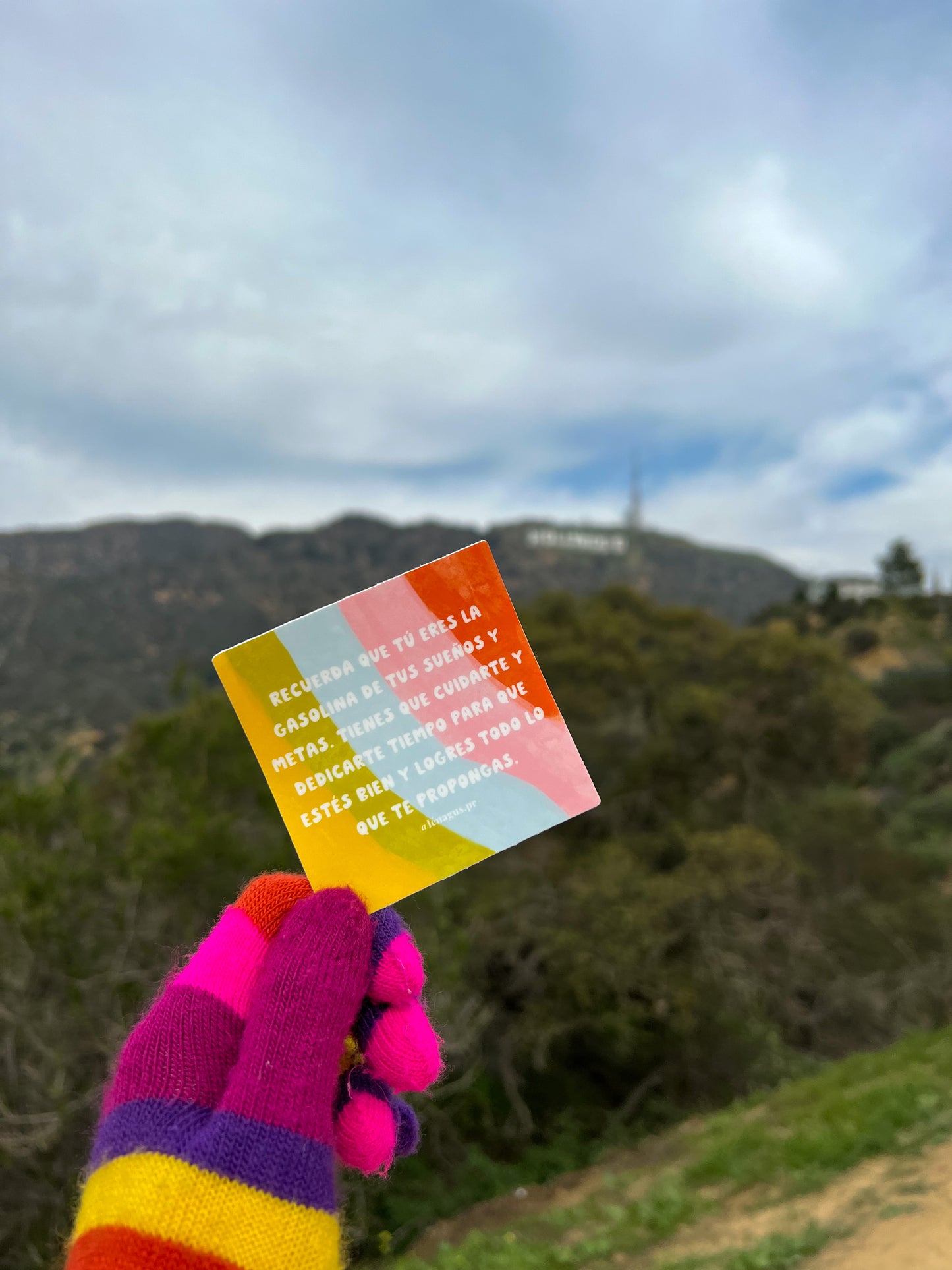 "Recuerda que eres la gasolina de tus sueños" Premium Sticker
