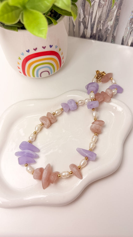 LAS PIEDRAS EN EL CAMINO, YO LAS PINTO DE COLOR NECKLACE
