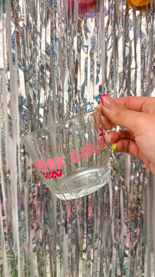 BOOK GIRLIE MUG